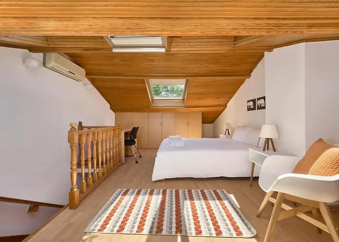 Апартаменты Private Modern Duplex 2bed1bath W Terrace! #76