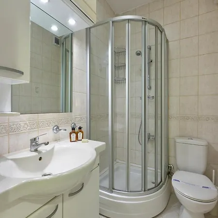 Private Modern Duplex 2bed1bath W Terrace! #76 * イスタンブール